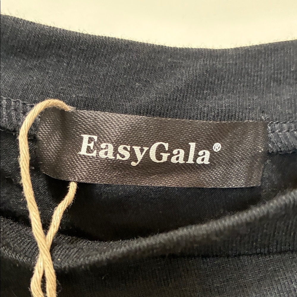 Chic Black Asymmetrical Women's Long Sleeve Top - Picture 6 of 7